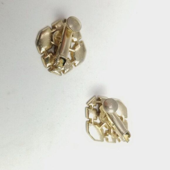 Vintage Gold Tone Clip On Earrings, Retro Minimal Design 70s 80s Style Estate - Picture 3 of 6